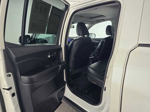 Used 2019 Honda Ridgeline RTL-T image 16