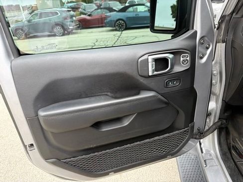 Used 2021 Jeep Wrangler Unlimited Sahara AWD/4WD image 14