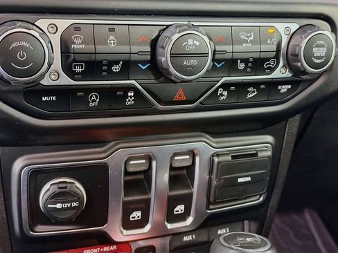 Used 2020 Jeep Wrangler Rubicon AWD/4WD image 18