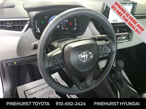 Used 2026 Toyota Corolla LE image 8