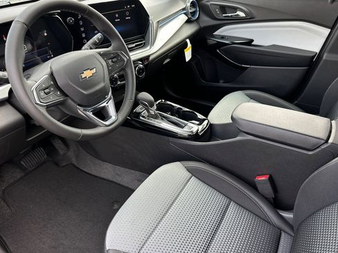 New 2026 Chevrolet Trax LT image 10