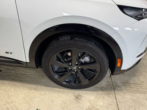 Certified 2025 Buick Envision Sport Touring image 7