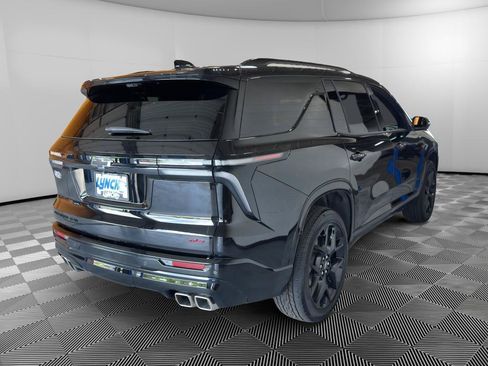 Used 2026 Chevrolet Traverse RS w/ LPO, Floor Liner Package AWD/4WD image 5