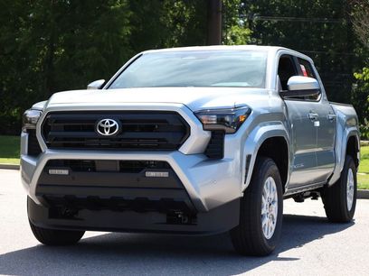New 2025 Toyota Tacoma SR5