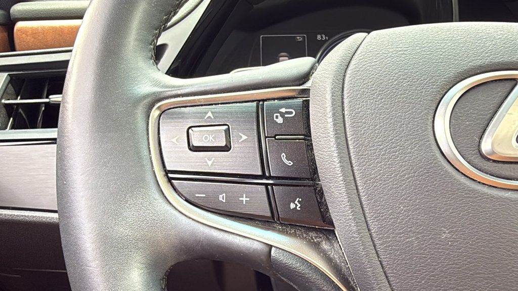 Used 2023 Lexus ES 300h w/ Premium Package FWD image 31