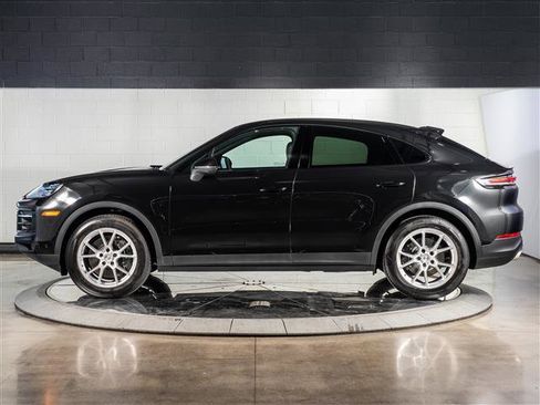 Certified 2025 Porsche Cayenne Coupe image 2