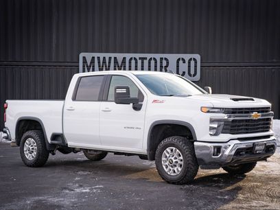 Used 2024 Chevrolet Silverado 2500 LT w/ Convenience Package