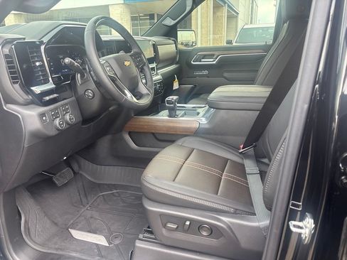 New 2026 Chevrolet Silverado 1500 High Country AWD/4WD image 17