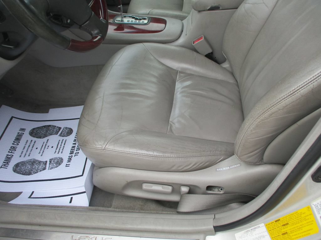 Used 2003 Lexus ES 330 FWD image 12
