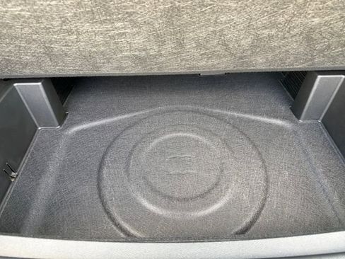 New 2026 Chevrolet Equinox LT w/ Safety and Technology Package FWD image 13