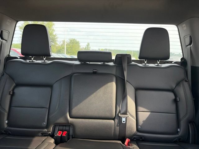 Used 2024 GMC Sierra 1500 SLT AWD/4WD image 36