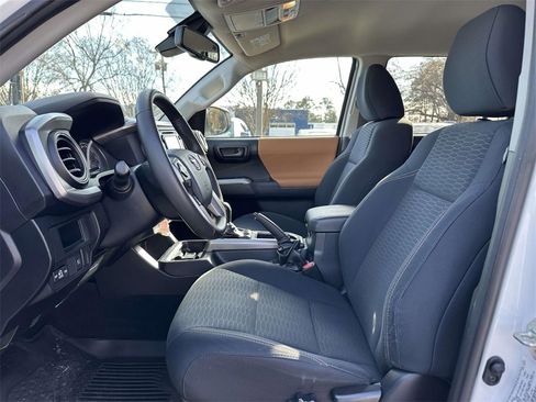 Certified 2019 Toyota Tacoma SR5 image 20