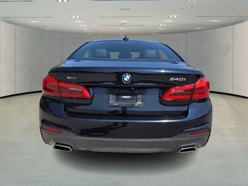 Used 2019 BMW 540i xDrive w/ M Sport Package image 4
