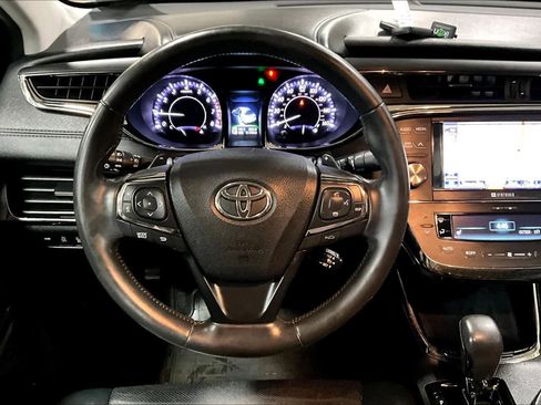 Used 2013 Toyota Avalon Limited image 5