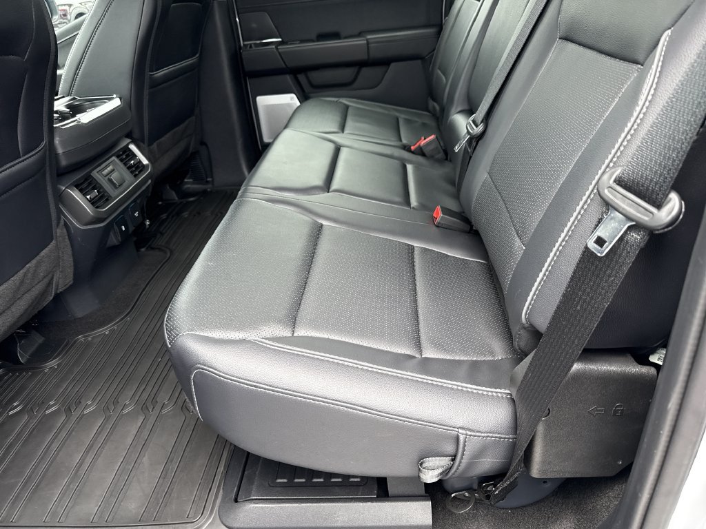 Used 2025 Ford F150 Lariat w/ Equipment Group 502A High AWD/4WD image 19