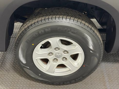 Used 2006 Dodge Dakota SLT image 18