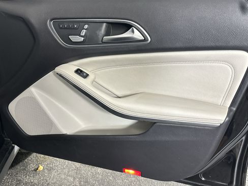 Used 2019 Mercedes-Benz GLA 250 image 34