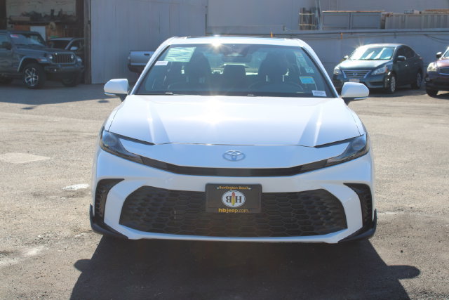 Used 2026 Toyota Camry SE w/ Multimedia Upgrade Package FWD image 2