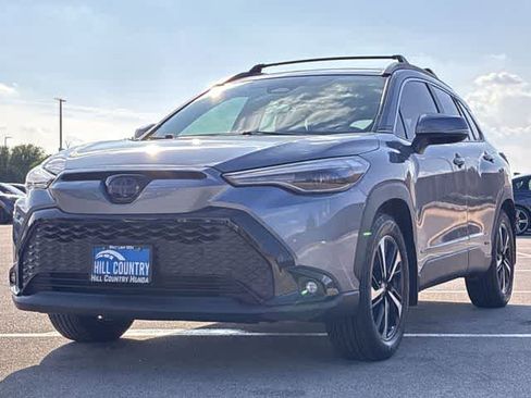 Used 2024 Toyota Corolla Cross AWD Hybrid w/ Convenience Package image 11