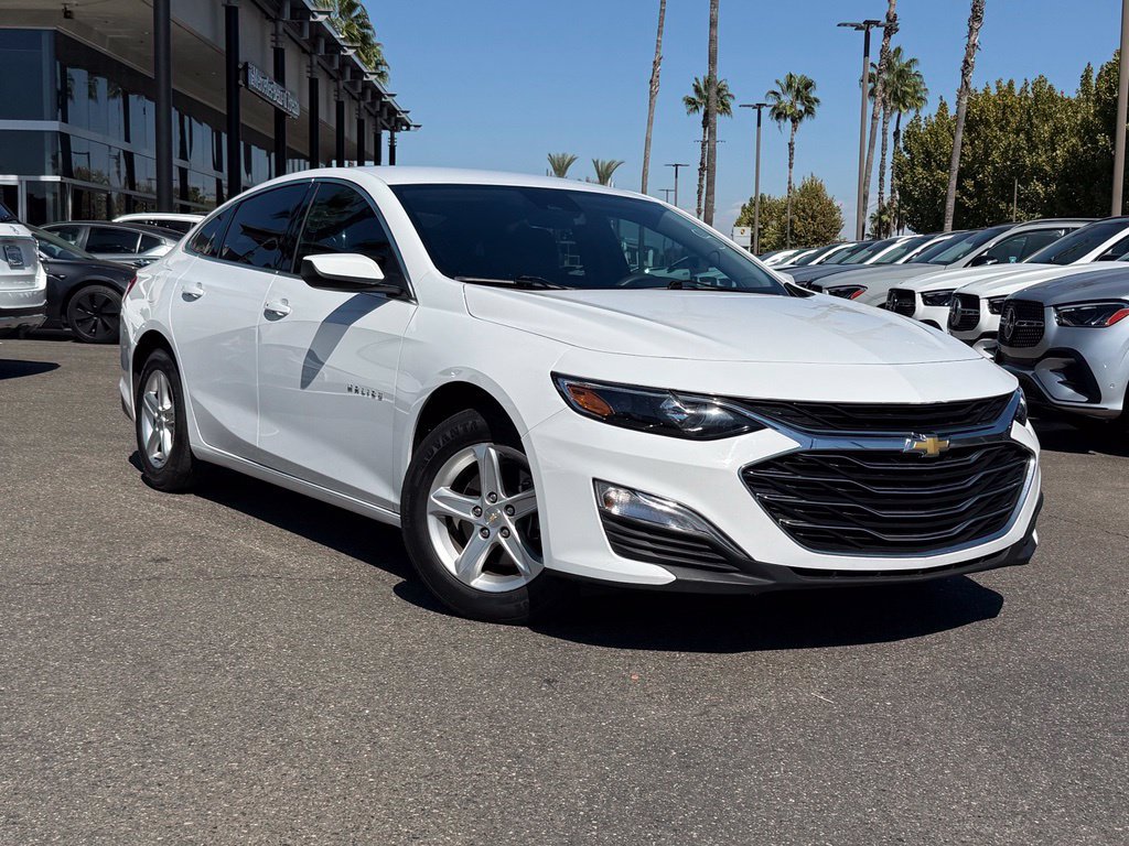 Used 2022 Chevrolet Malibu LS FWD image 1