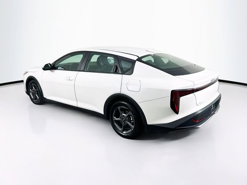 Used 2025 Kia K4 FWD image 5