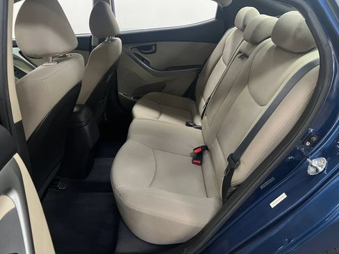 Used 2015 Hyundai Elantra SE FWD image 25