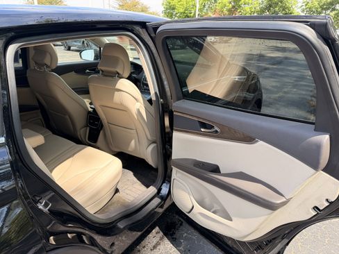 Used 2017 Lincoln MKX Reserve w/ Lincoln MKX Climate Package AWD/4WD image 14