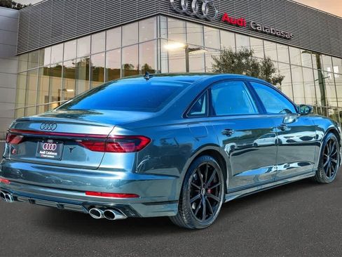 Used 2023 Audi S8 w/ S8 Comfort Plus Package AWD/4WD image 4