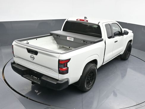 Used 2024 Nissan Frontier S w/ Technology Package image 40