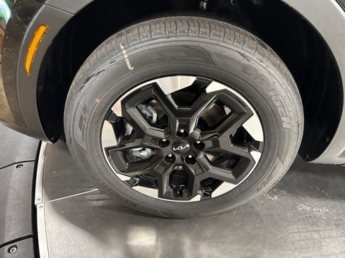 New 2026 Kia Sorento S AWD/4WD image 2