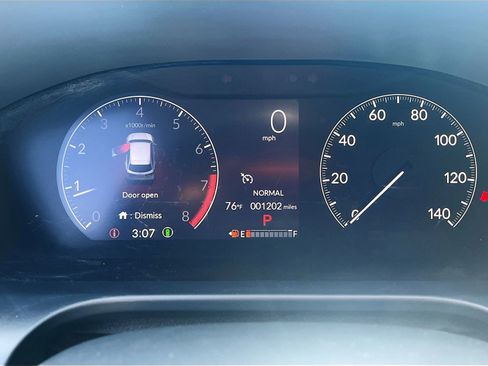 Used 2024 Honda HR-V EX-L image 12