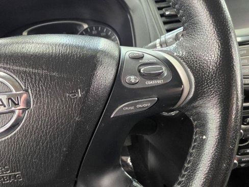 Used 2019 Nissan Pathfinder SV FWD image 19
