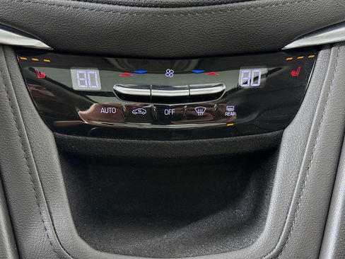 Used 2019 Cadillac XT5 Luxury image 16