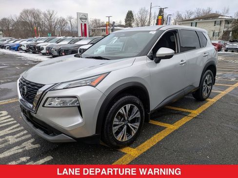 Certified 2021 Nissan Rogue SV image 8