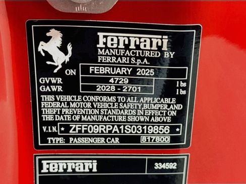 Certified 2025 Ferrari Roma Spider RWD image 29