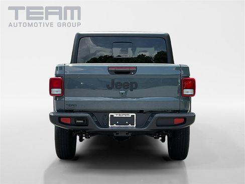 New 2025 Jeep Gladiator Sport image 6