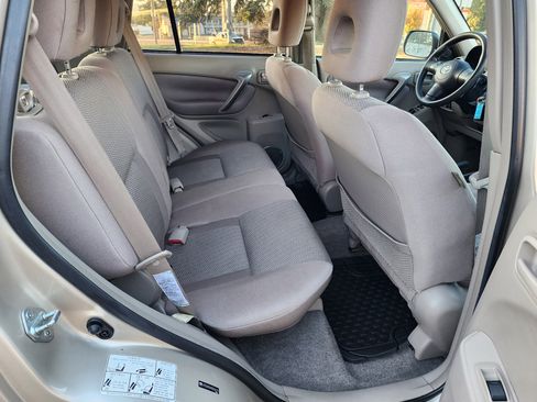 Used 2005 Toyota RAV4 2WD image 23