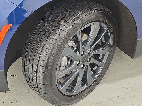 Used 2023 Chevrolet Equinox RS image 36