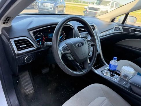 Used 2017 Ford Fusion S FWD image 13