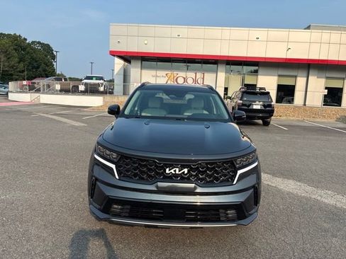 Used 2023 Kia Sorento SX AWD/4WD image 2