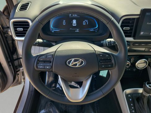 Certified 2023 Hyundai Venue SEL image 21