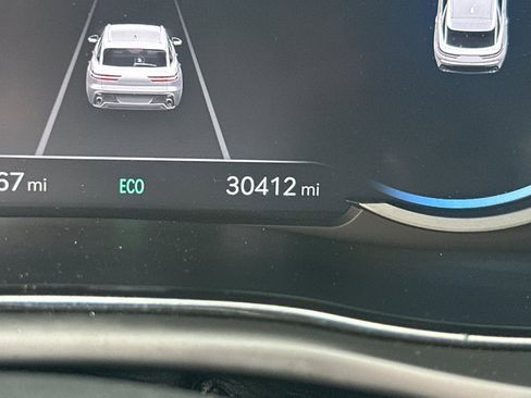 Used 2022 Genesis GV70 2.5T w/ Advanced Package image 26