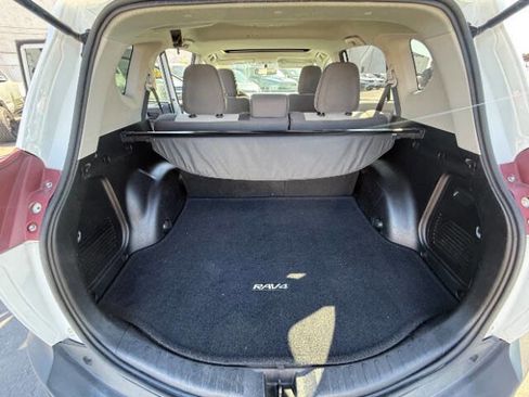 Used 2013 Toyota RAV4 XLE FWD image 18