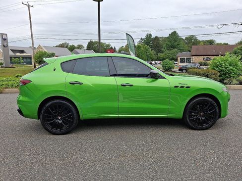 Used 2023 Maserati Levante Modena AWD/4WD image 7