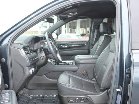 Used 2021 GMC Yukon Denali image 9