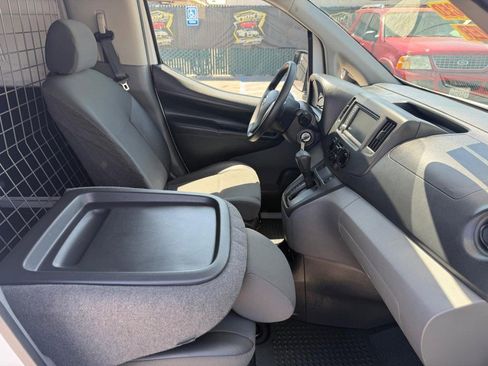Used 2020 Nissan NV200 S FWD image 39