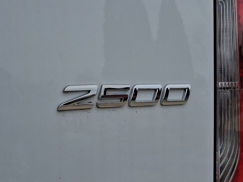 Used 2025 Mercedes-Benz Sprinter 2500 image 31