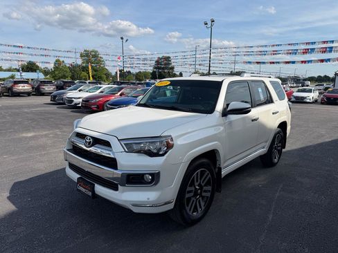 Used 2018 Toyota 4Runner Limited AWD/4WD image 9