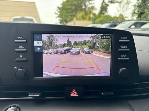 Certified 2025 Hyundai Elantra Sport image 20