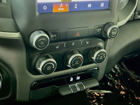 Used 2023 RAM 1500 Big Horn AWD/4WD image 15